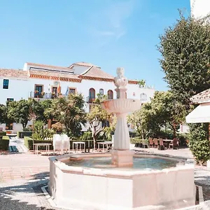 https://apartamento-plaza-de-los-naranjos-centro.1costadelsol.com